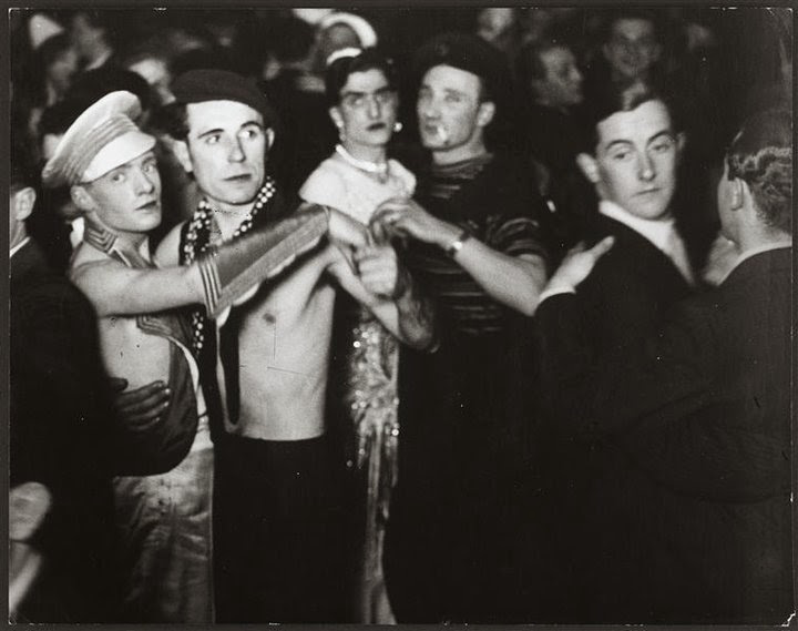 35-gay-dancing-paris-1930s.jpg